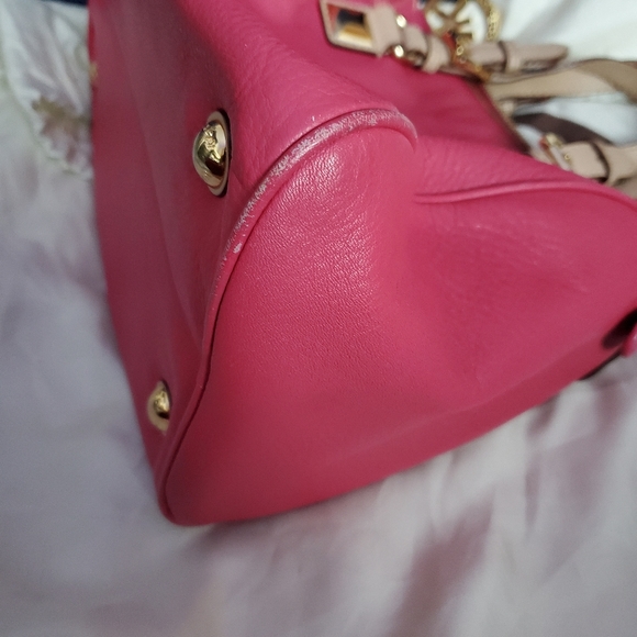 Michael Kors - Picture 2 of 16